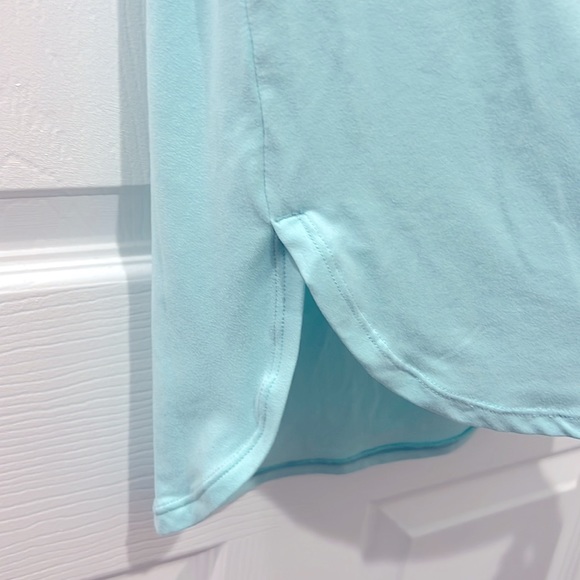 Reebok Tee - Picture 2 of 6